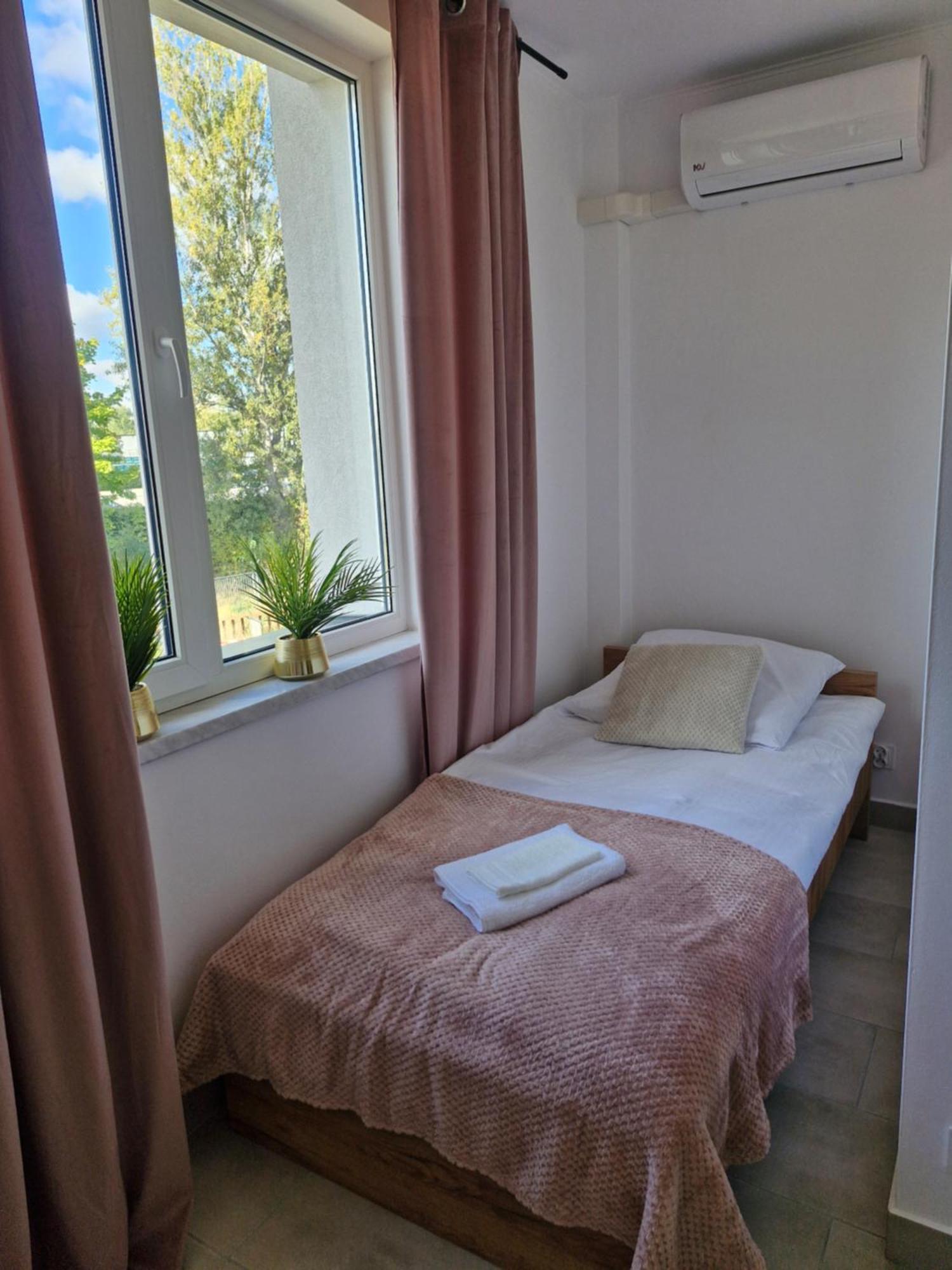 Motel Mewa Lezajsk Exterior foto
