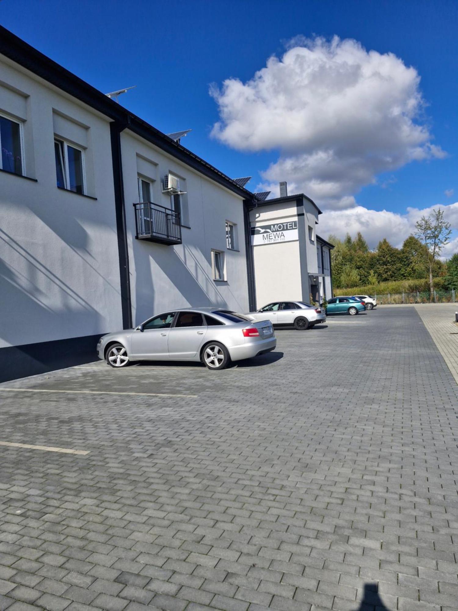 Motel Mewa Lezajsk Exterior foto